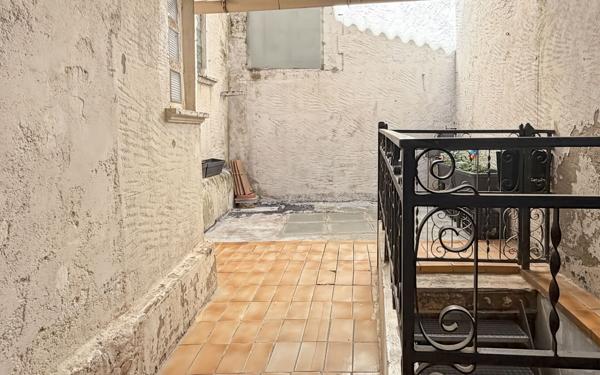 Maison à vendre    5 pièces • 115 m2 Beaucaire