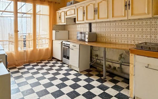 Maison à vendre    5 pièces • 115 m2 Beaucaire