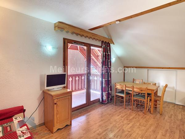 T2 4 couchages pieds des pistes libre de bail