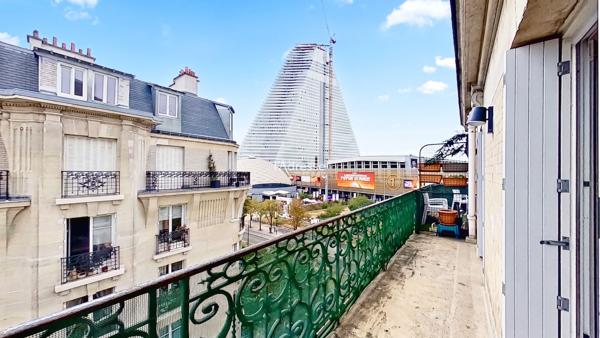 Studio de 22 m2 en étage élevé avec Balcon/Terrasse !