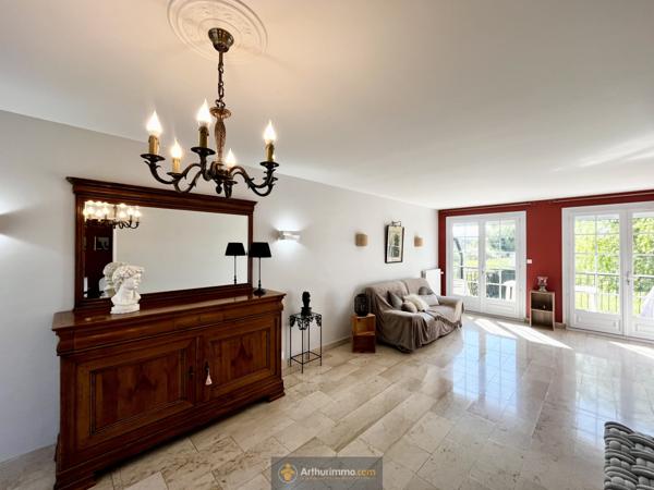 Coulommiers (77120) Maison T7 160m² Terrain 1223m² 3 Chambres en Plain-Pied.