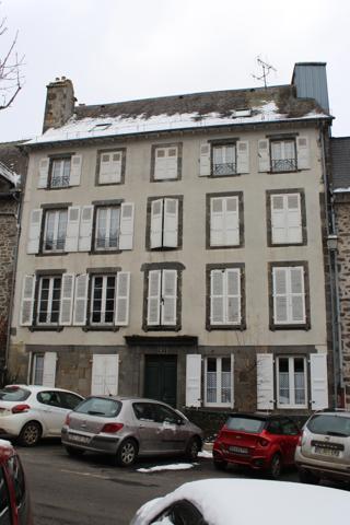 IMMEUBLE DE RAPPORT CENTRE-VILLE Mauriac (15200)