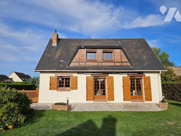 A VENDRE - FRANQUEVILLE SAINT PIERRE - MOINS DE 5 MINUTES  À PIED DES TRANSPORTS 

Maison de ...