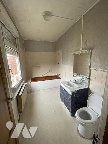 A VENDRE à ANNOEULLIN MAISON DE 160 m2 JARDIN 4 CHAMBRES JARDIN