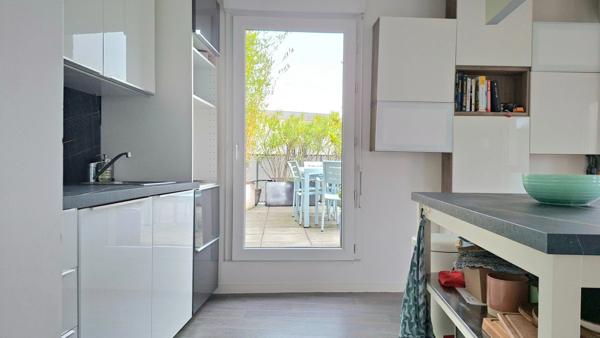 RARE APPARTEMENT DE 91 M² - 4 PIECES - 3 CHAMBRES - DERNIER ETAGE - TERRASSE DE 35 M² - SANS VIS A VIS - CHATENAY-MALABRY