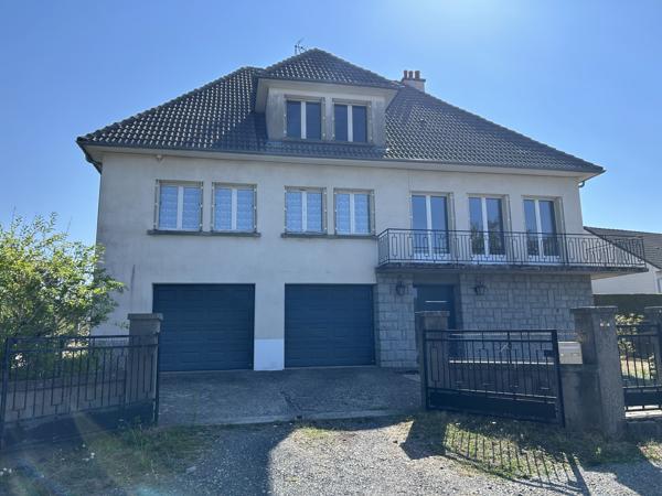 Maison 7 pièces, 180 m² habitables, avec grand grenier aménageable et garage double Lafeuillade-en-Vézie (15130)