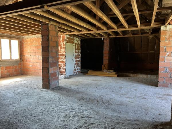 Maison 7 pièces, 180 m² habitables, avec grand grenier aménageable et garage double Lafeuillade-en-Vézie (15130)