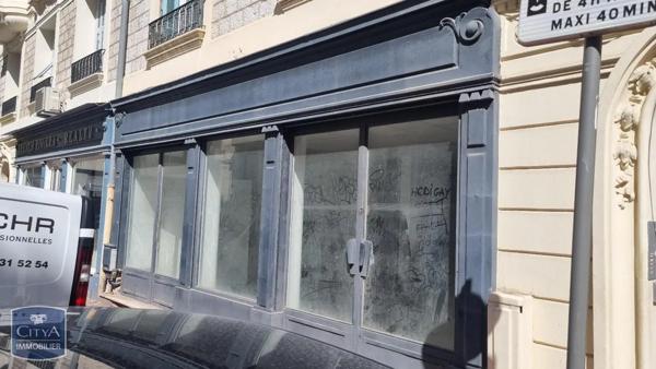 Local commercial à louer 97.99m²