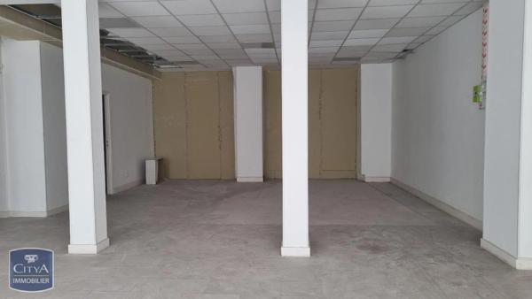 Local commercial à louer 97.99m²
