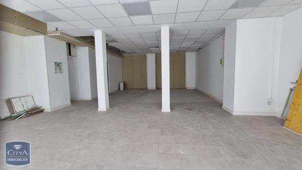 Local commercial à louer 97.99m²
