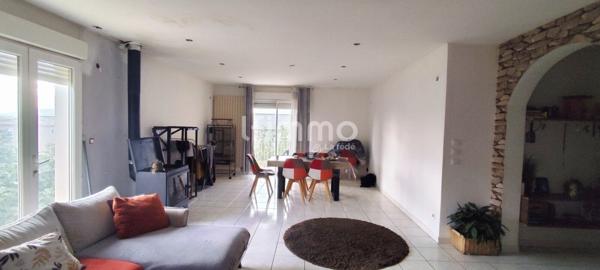 Maison de 256 m² environ composée de 3 habitations.