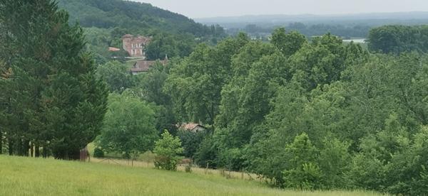 Propriété 190 m2 habitables, 5 chambres sur 2 hectares avec vue imprenable. Piquecos
