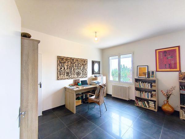 Propriété 190 m2 habitables, 5 chambres sur 2 hectares avec vue imprenable. Piquecos