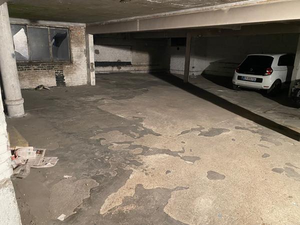 Lille (59800) Parking / Loft - 200m²