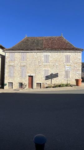 Immeuble plein centre ville - Livernon Livernon