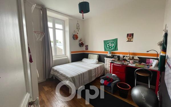 Maison à vendre    6 pièces • 170 m2 Rochechouart