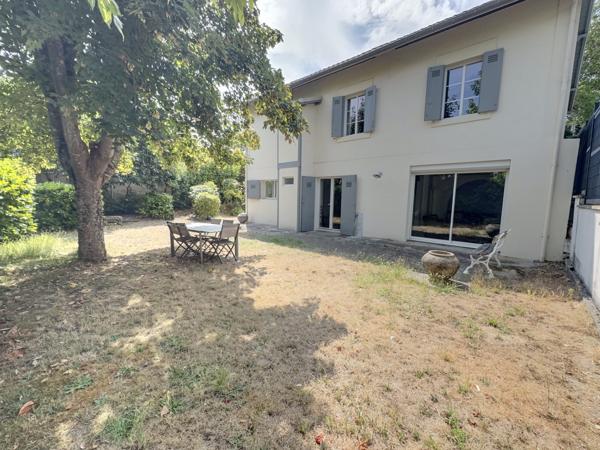 ARCACHON ABATILLES ! Maison 9 pièces de 187 m2, parcelle de 600 m2 !