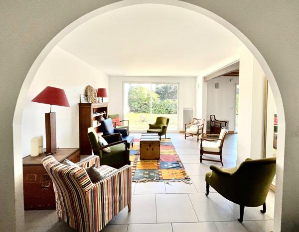 ARCACHON ABATILLES ! Maison 9 pièces de 187 m2, parcelle de 600 m2 !