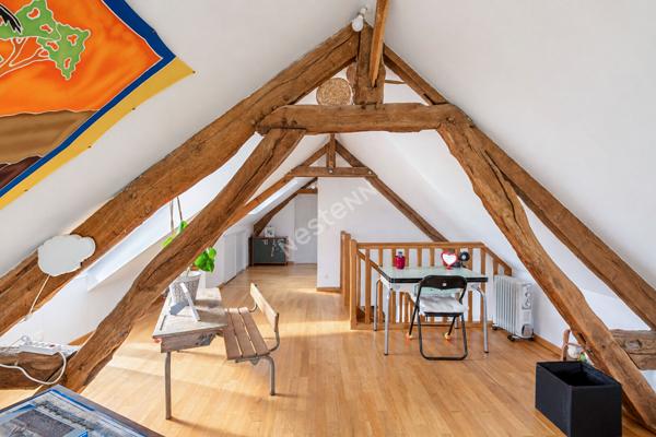 LONGERE / PIRE CHANCE / 7 PIECES / 150 M² HABITABLE