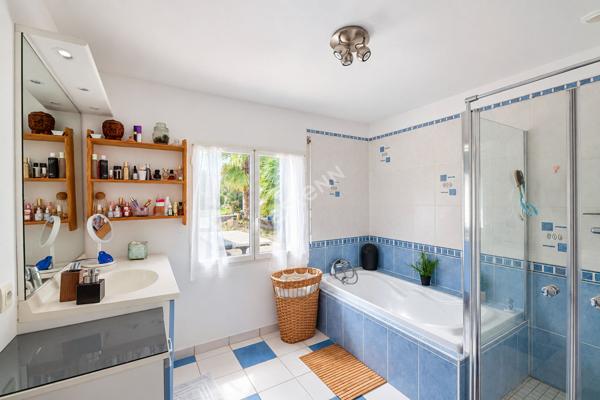 LONGERE / PIRE CHANCE / 7 PIECES / 150 M² HABITABLE