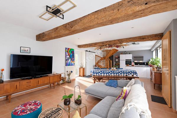 LONGERE / PIRE CHANCE / 7 PIECES / 150 M² HABITABLE