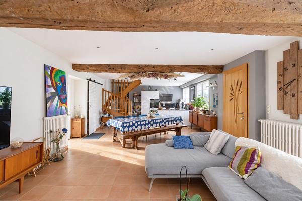 LONGERE / PIRE CHANCE / 7 PIECES / 150 M² HABITABLE