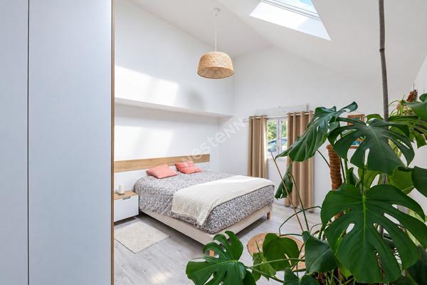 LONGERE / PIRE CHANCE / 7 PIECES / 150 M² HABITABLE