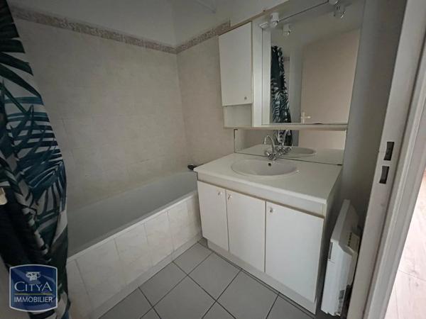 Appartement à louer 2 pièces 47m² Saint-Michel (16470)