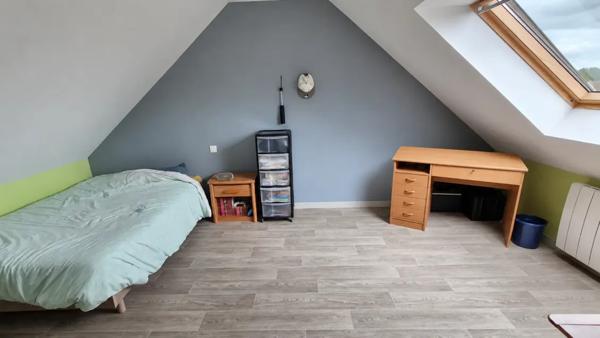Maison familiale 4 chambres au calme à Guécélard avec Rdc PM
