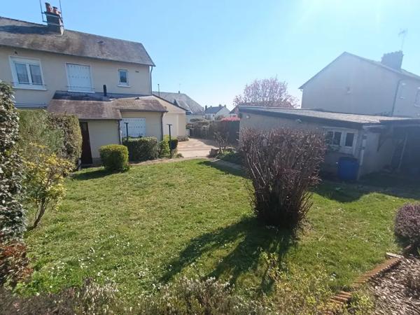 Maison de bourg 90 m2 Jardin 400 m2 Centre de Loué