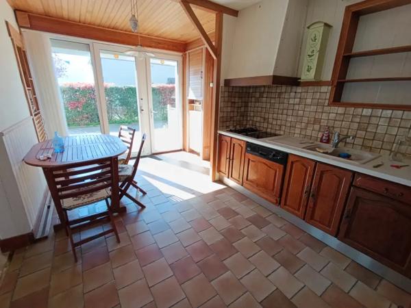 Maison de bourg 90 m2 Jardin 400 m2 Centre de Loué