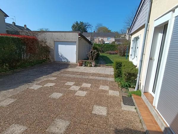 Maison de bourg 90 m2 Jardin 400 m2 Centre de Loué