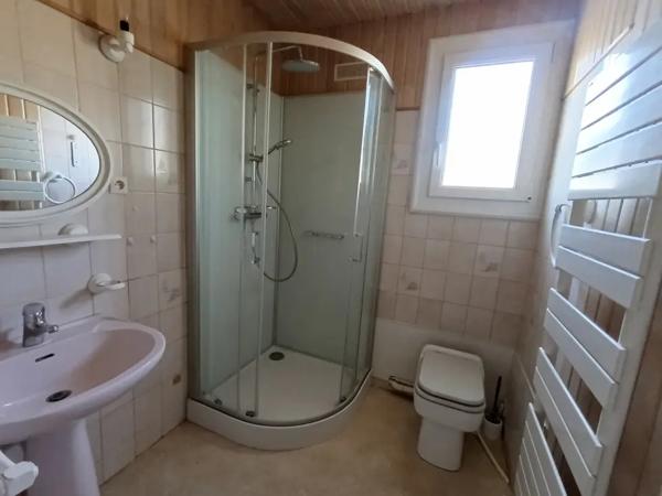 Maison de bourg 90 m2 Jardin 400 m2 Centre de Loué