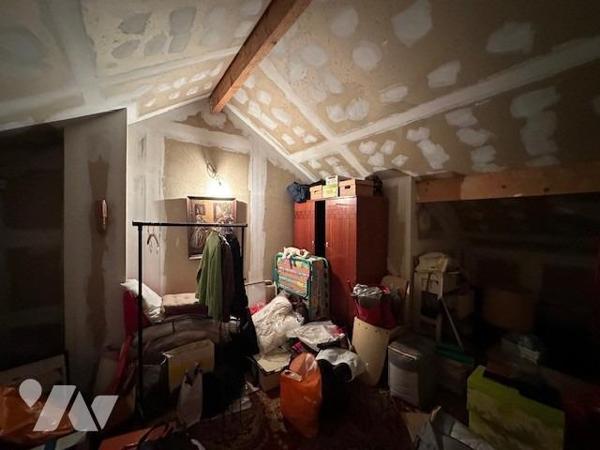 Pavillon de type 4 pièces, d'une superficie habitable d'environ m², édifié sur un terrain de 348