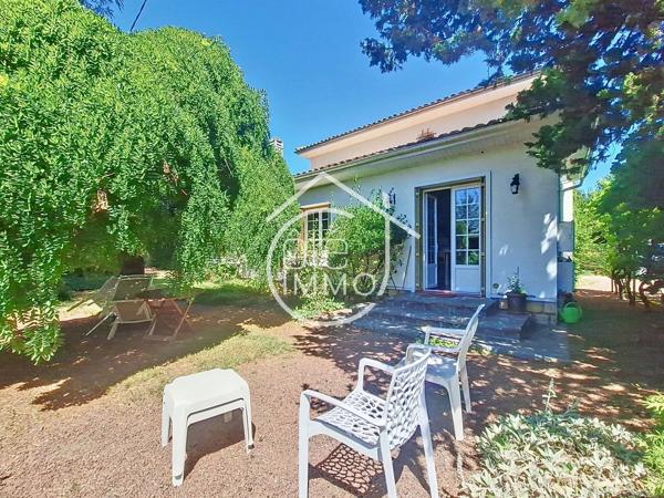 PINEUILH : Maison à étage de 124.61 m² avec parc de 2500m² et garage.