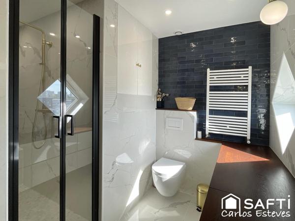 Vaste terrasse vue lac