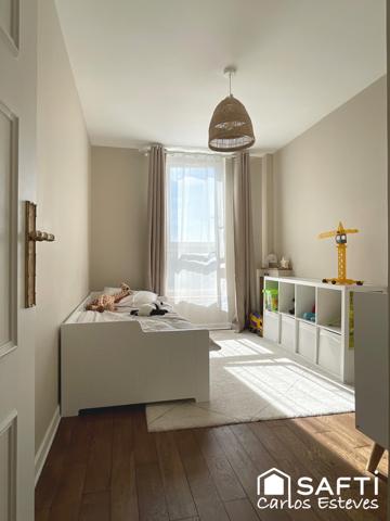 Vaste terrasse vue lac