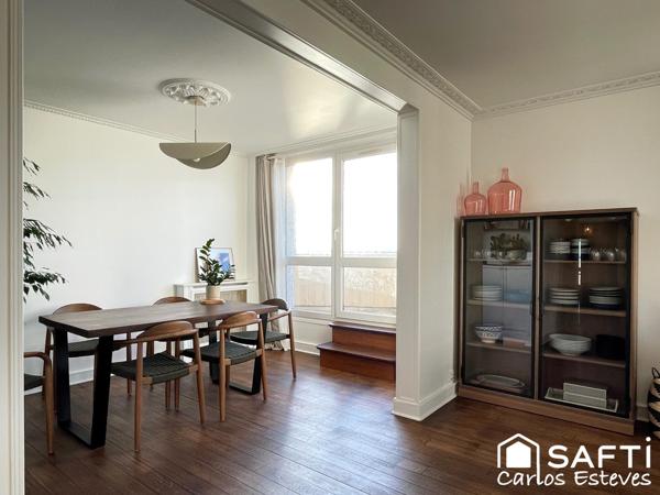 Vaste terrasse vue lac