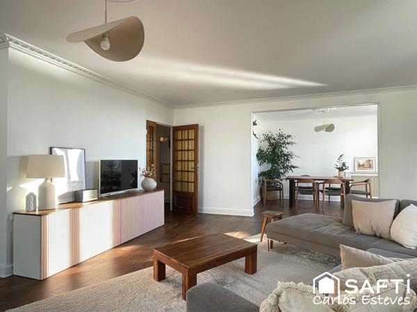 Vaste terrasse vue lac