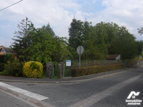 Terrain à bâtir d'une superficie de 1.258,00 m² à vendre Attigny (08130)