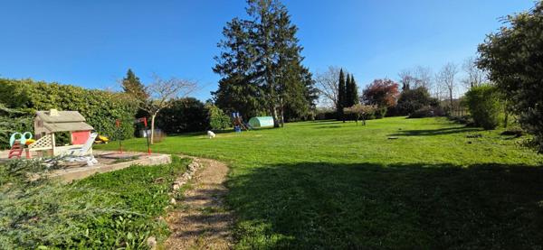 Belle maison 5 chambres bureau terrain clos