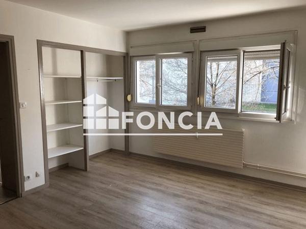 Location Appartement 2 pièces 42 m² - RESIDENCE ESPLANADE Dijon 21000