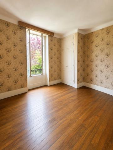 Maison Bourgeoise / Immeuble de caractère – Fort potentiel – Centre-ville de Nevers / sous offre
