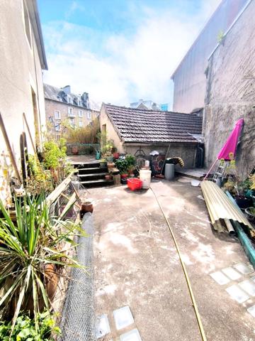 Maison Bourgeoise / Immeuble de caractère – Fort potentiel – Centre-ville de Nevers / sous offre