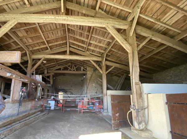 PROPRIETE 14 HECTARES - MAISON ET DEPENDANCES
