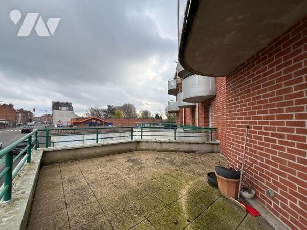 EN EXCLUSIVITE !  Appartement de type 3 - plein centre-ville d'Estaires

Proche de toutes les...