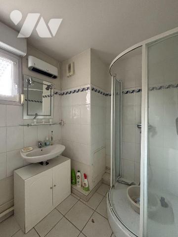 EN EXCLUSIVITE !  Appartement de type 3 - plein centre-ville d'Estaires

Proche de toutes les...