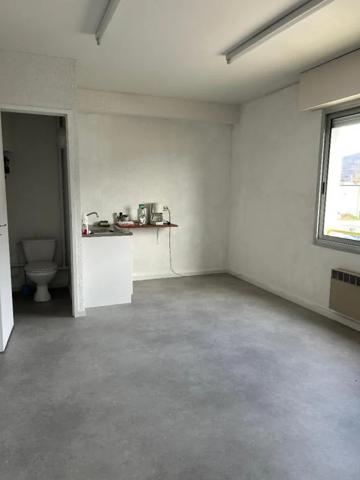 Bureau à louer à Privas (07000)