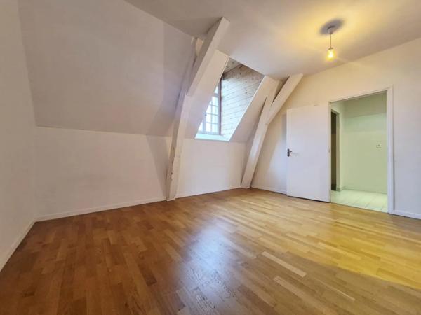 Appartement à vendre 4 pièces 120m² Aire-sur-la-Lys (62120)