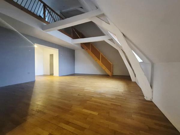 Appartement à vendre 4 pièces 120m² Aire-sur-la-Lys (62120)